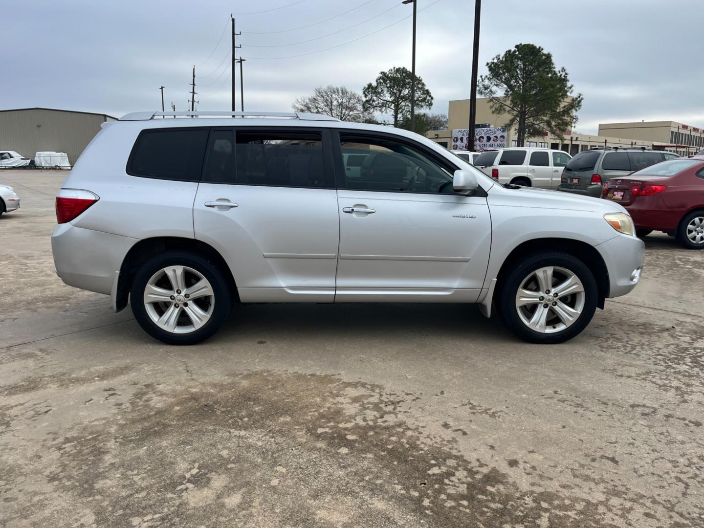 2008 SILVER /gray Toyota Highlander (JTEDS42A882) , Automatic transmission, located at 14700 Tomball Parkway 249, Houston, TX, 77086, (281) 444-2200, 29.928619, -95.504074 - Photo#7